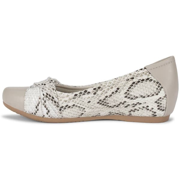 Womens Baretraps® Mitsy Casual Flats