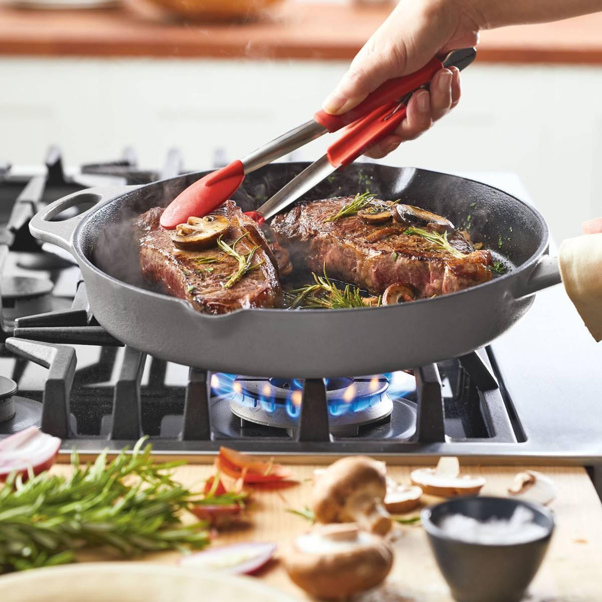 Rachael Ray Premium Rust-Resistant™ Cast Iron Skillet - 12-Inch