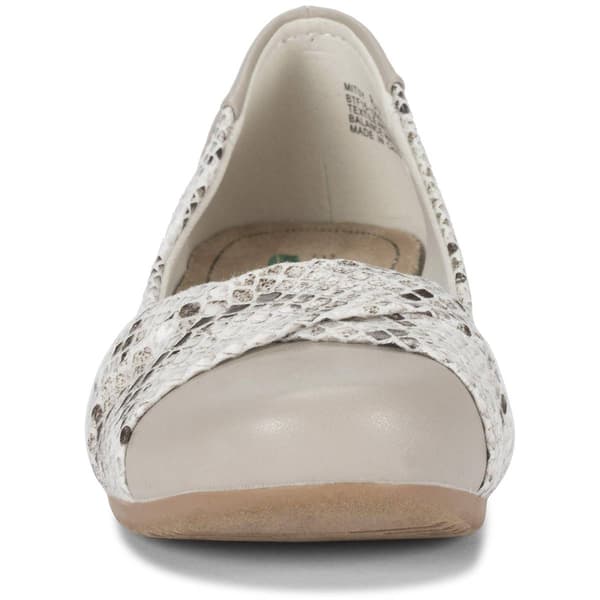 Womens Baretraps® Mitsy Casual Flats