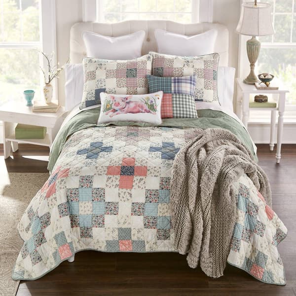 Donna Sharp April Patch 3pc. Cotton Pieced Quilt Set