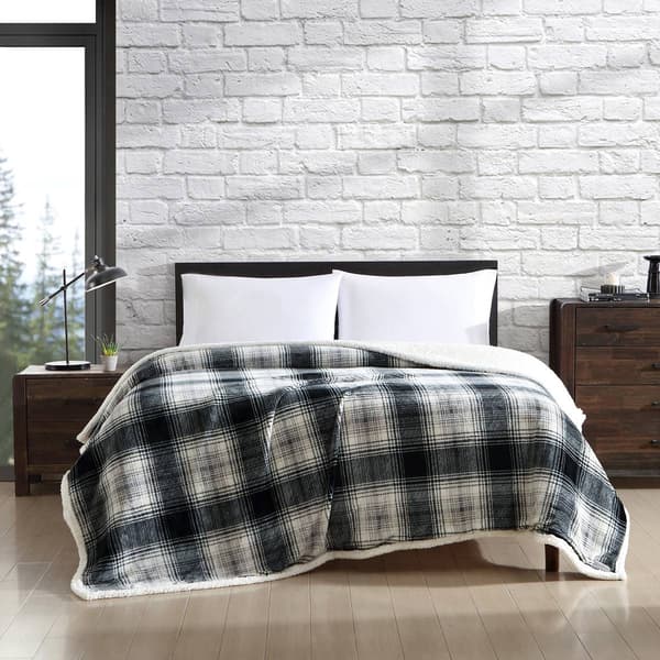 Eddie Bauer Vail Plaid Plush-Fleece Blanket