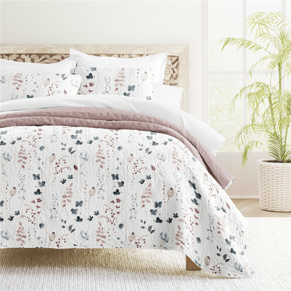 Soft Essentials Ultra Soft Poppy Bloom Reversible Quilt Set