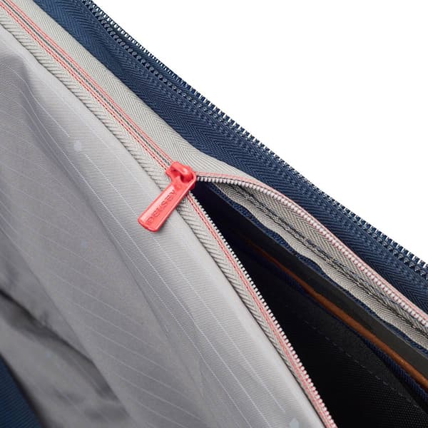 Delsey Paris Helium Dlx Blue 25in.Spinner Luggage