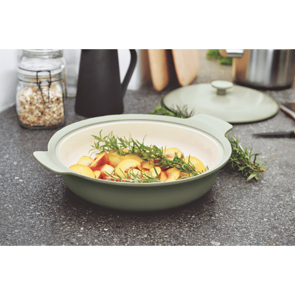 BergHOFF Ron 11in. Cast Iron 3.5Qt. Deep Skillet with Lid