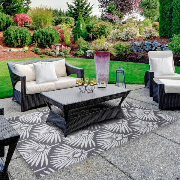 Northlight Seasonal Fan Leaf Rectangular Outdoor Area Rug