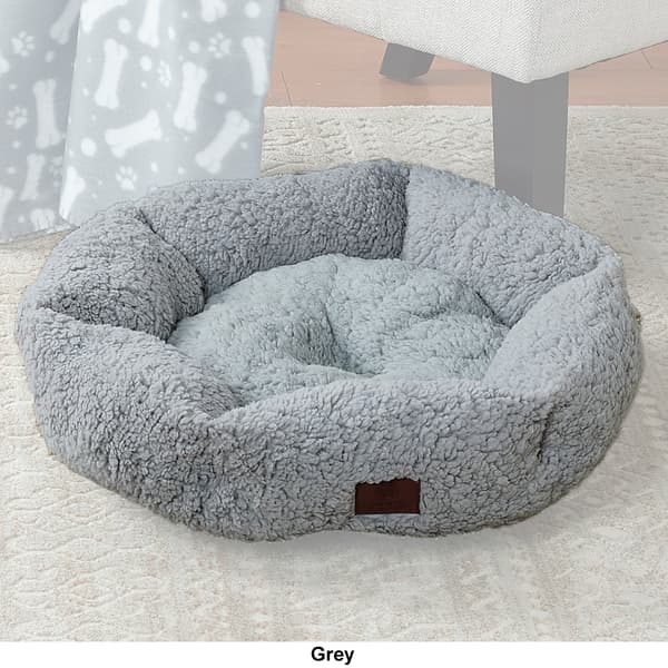 American Kennel Club Sherpa 20in. Cup Pet Bed