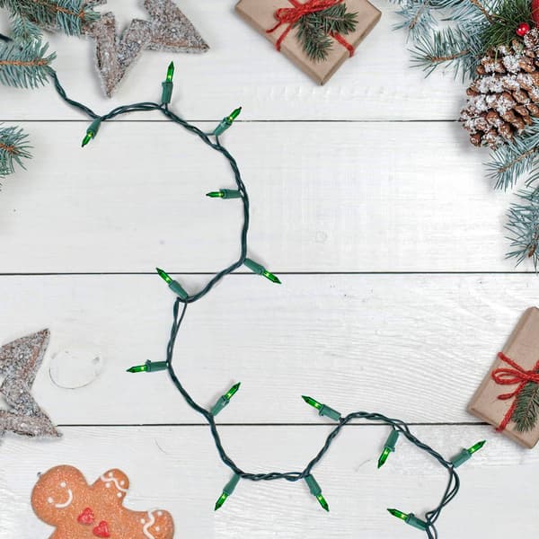 Northlight Seasonal 10ft. Green Christmas Lights - Green Wire