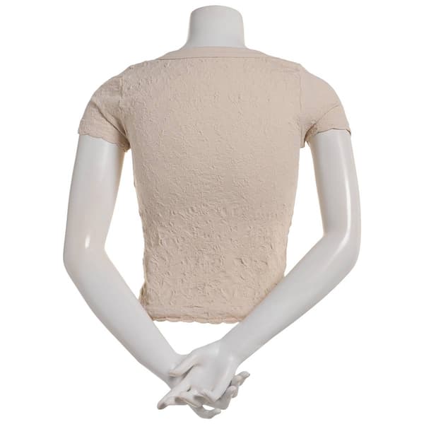 Juniors Wallflower Short Sleeve Seamless Scallop Edge Texture Tee