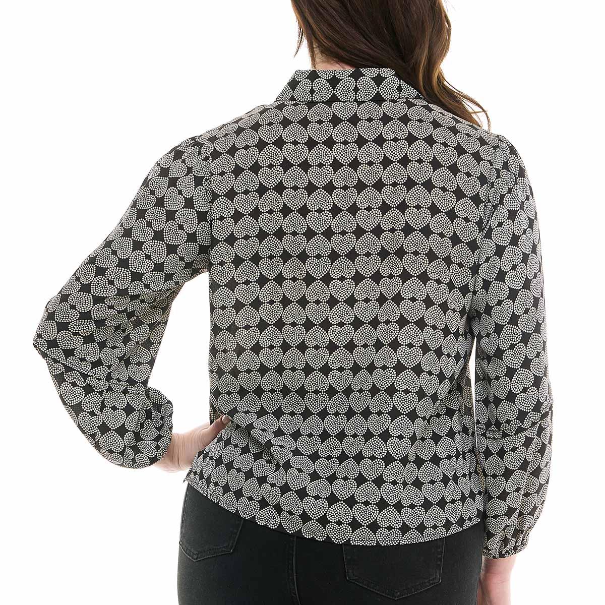 Womens Zac & Rachel Long Sleeve Geo Heart Button Front Blouse