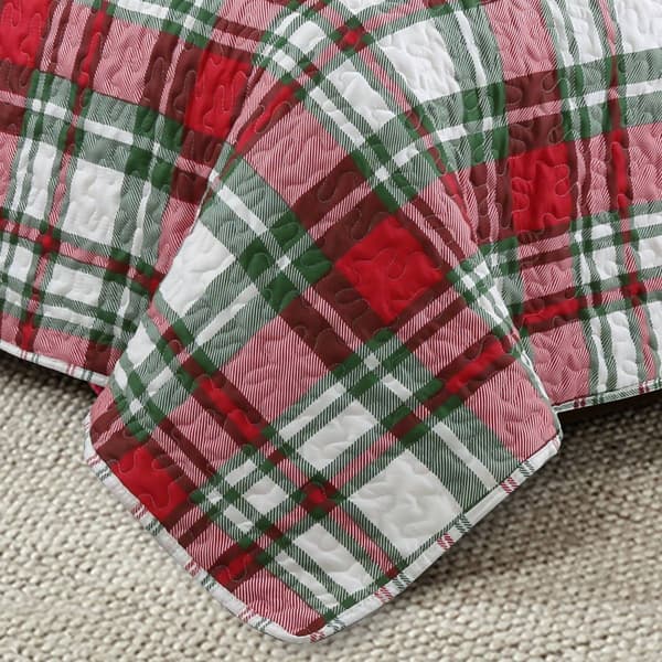 Harper Lane Carol Plaid Quilt Set