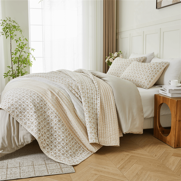 Patina Vie Maison Vintage Floral Loretta Rosey Lace Quilt Set
