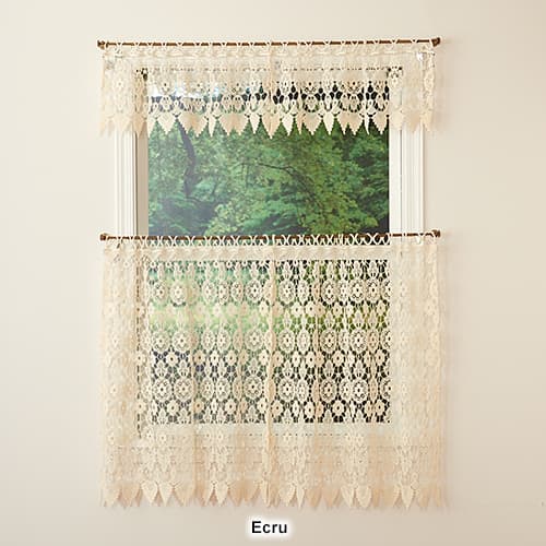 Medallion Macrame Valance - 35x12