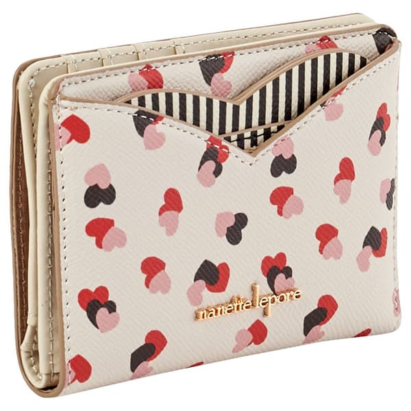 Womens Nanette Lepore Clarra Bifold/Credit Card Wallet - Heart