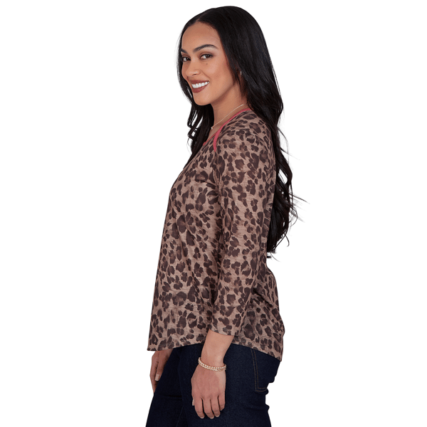 Womens Ruby Rd. Game of Luxe 3/4 Sleeve Cheetah Tee