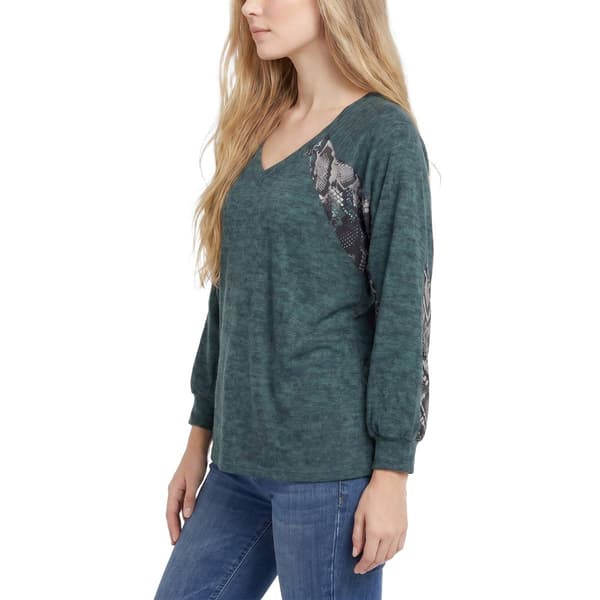 Womens NY Collection Long Sleeve V Neck Hacci Snakeskin Sweater