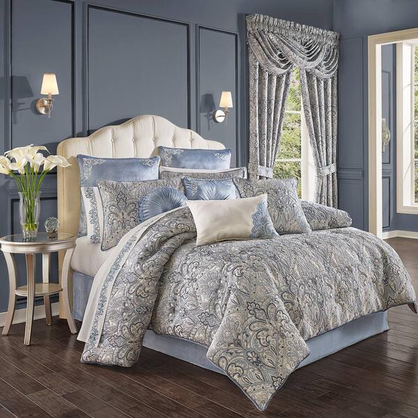 J. Queen New York Alexis 4pc. Comforter Set - image 