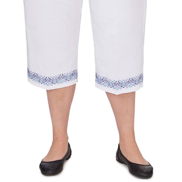 Plus Size Alfred Dunner Summer Breeze Cuff Embroidered Capris