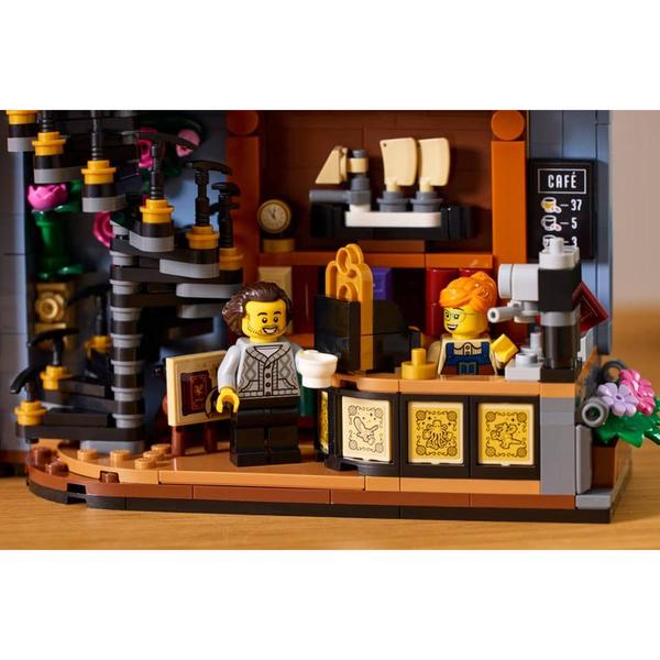LEGO® Icons Bookstore: Book Nook
