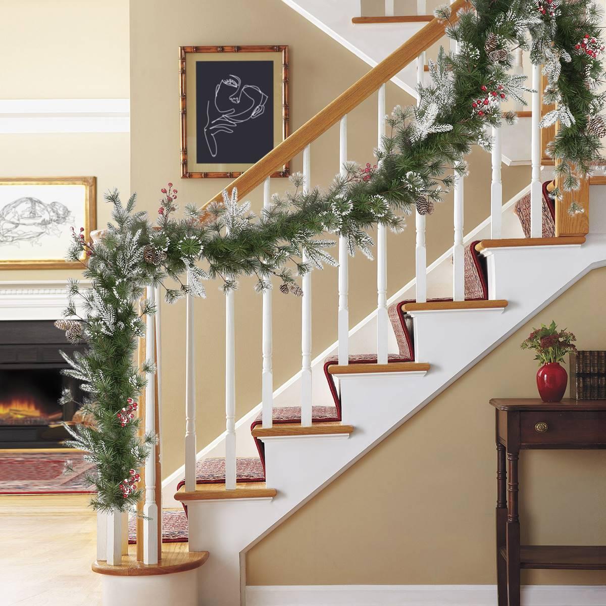Puleo International 9ftx10in Life-Like 220 Tips Decorated Garland