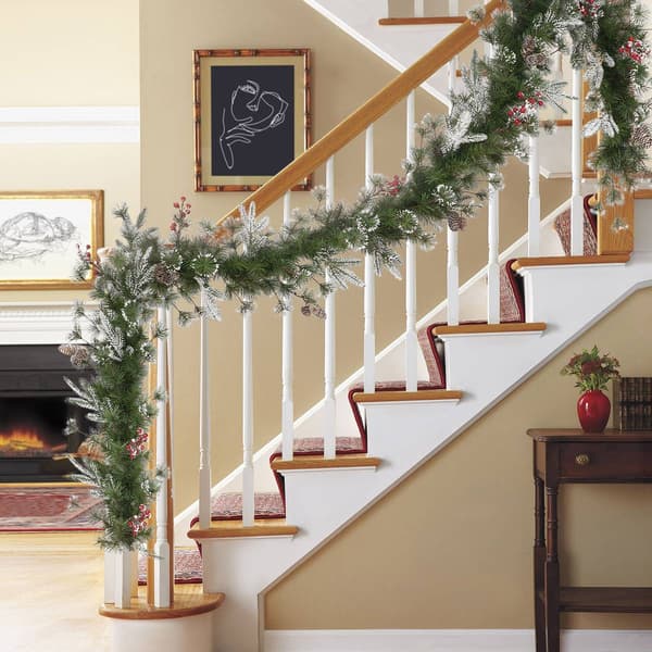 Puleo International 9ftx10in Life-Like 220 Tips Decorated Garland