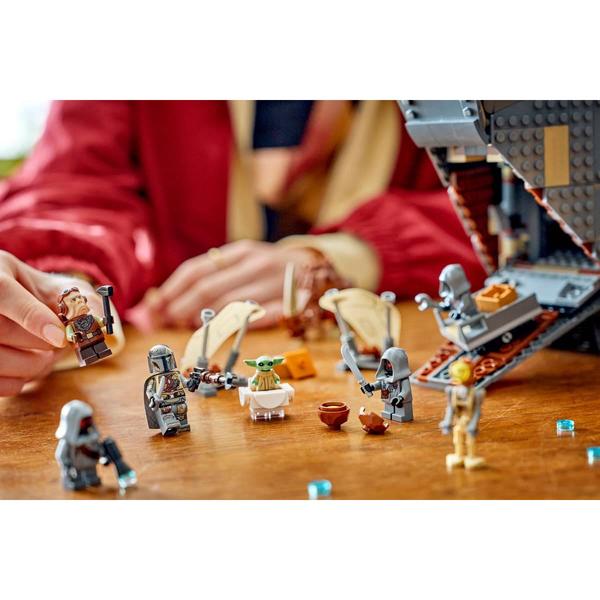 LEGO Star Wars® Offworld Sandcrawler™ and Mudhorn
