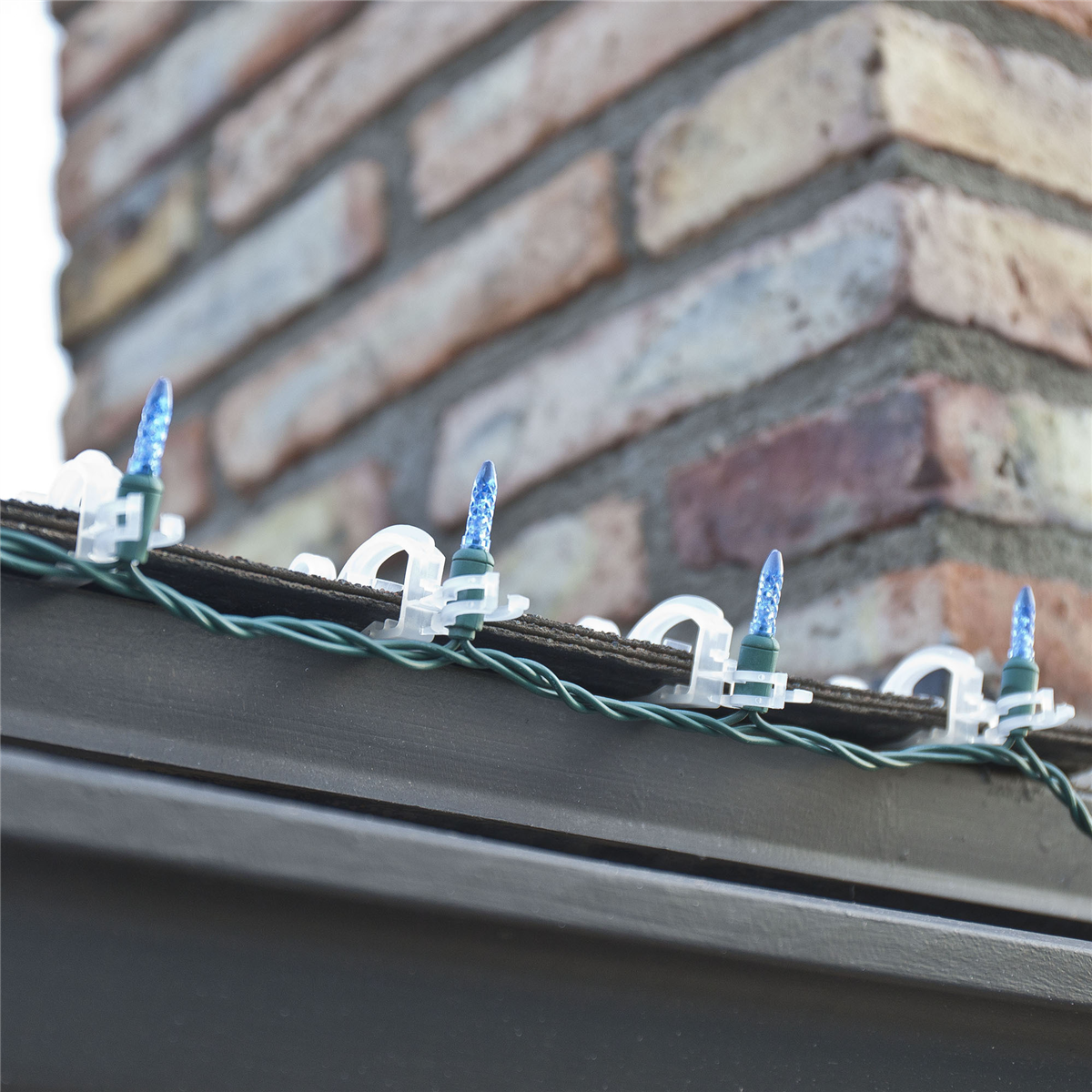 Simple Living 150pk. Clear Max Pro Anywhere Christmas Light Clips