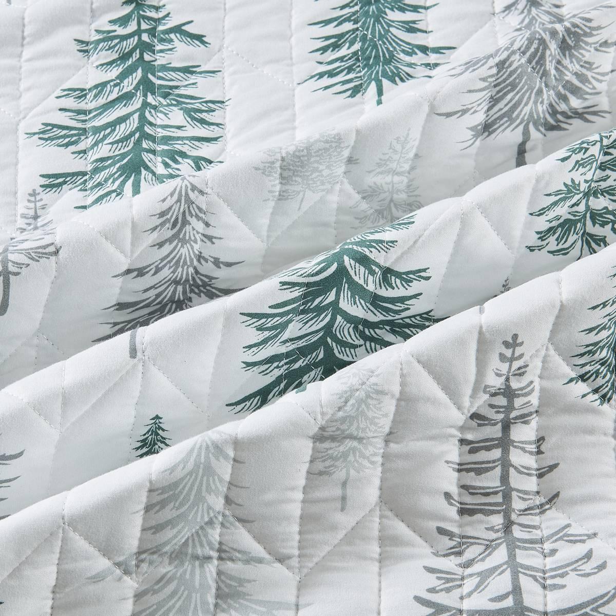 FreshFolds Matthew 3pc. Reversible Trees & Striped Quilt Set