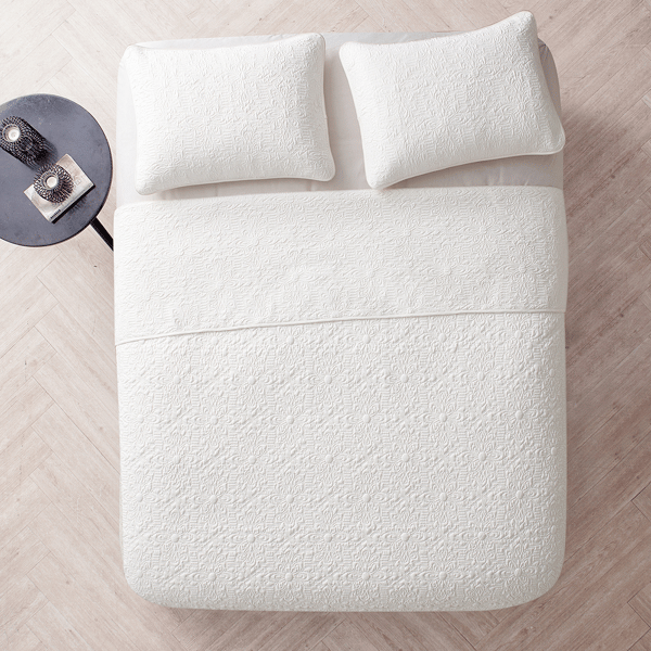 VCNY Home Caroline Embossed Floral Quilt Set