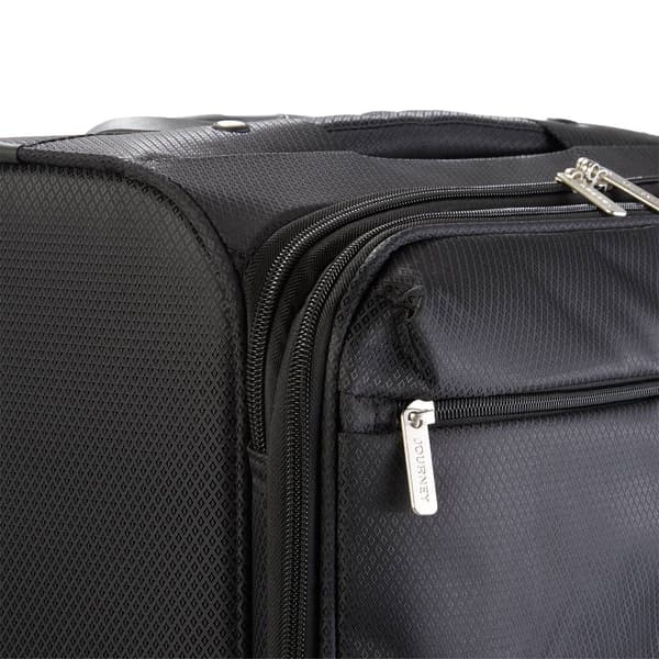 Journey Softside 32in. Spinner Luggage