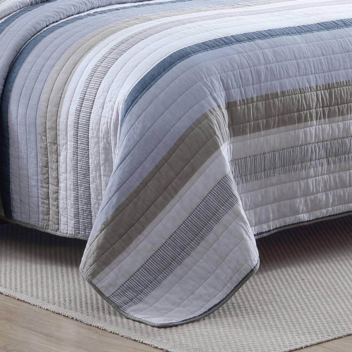 Nautica Galewood 136 Thread Count Reversible Quilt Set
