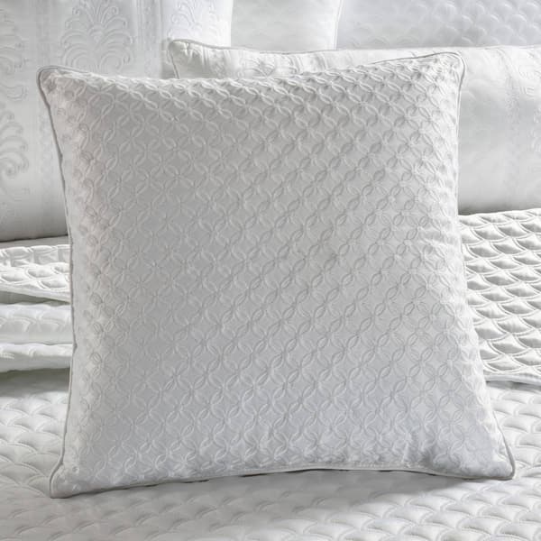 J. Queen New York Lyndon Bedding Collection