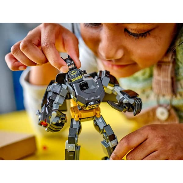 LEGO&#174; Batman&#8482; Mech Armor
