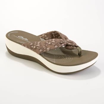 arla glison flip flops