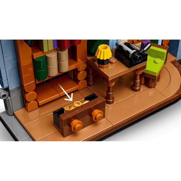 LEGO® Icons Bookstore: Book Nook
