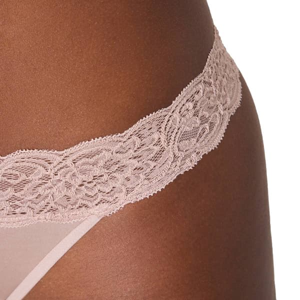 Womens Maidenform® Everyday Pretty Lace Thong - DMPLTH
