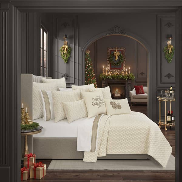 J. Queen New York Grandeur 3pc. Winter White Quilt Set