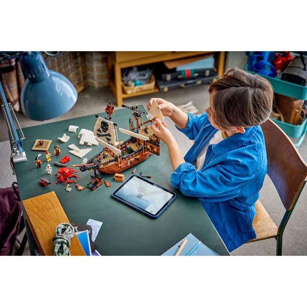 LEGO® Creator 3-in-1 Iconic Pirate Ship