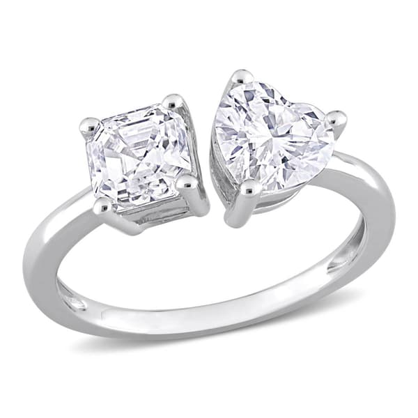 Gemstone Classics&#40;tm&#41; Sterling Silver 2ct. Moissanite Ring