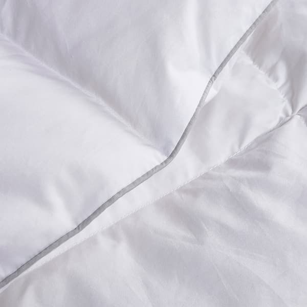 Blue Ridge Martha Stewart 250 TC White Feather And Down Comforter