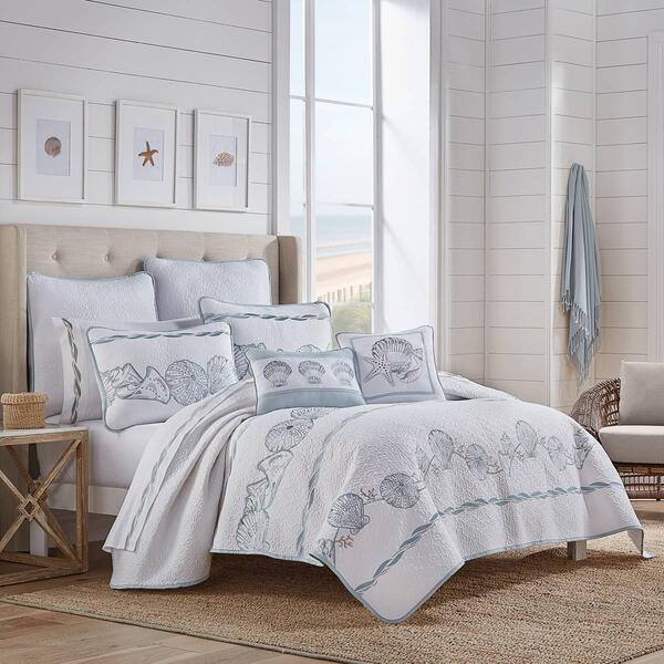 Royal Court Water Front Quilt Set - image 