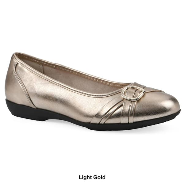 Womens Cliffs by White Mountain Calming Flats