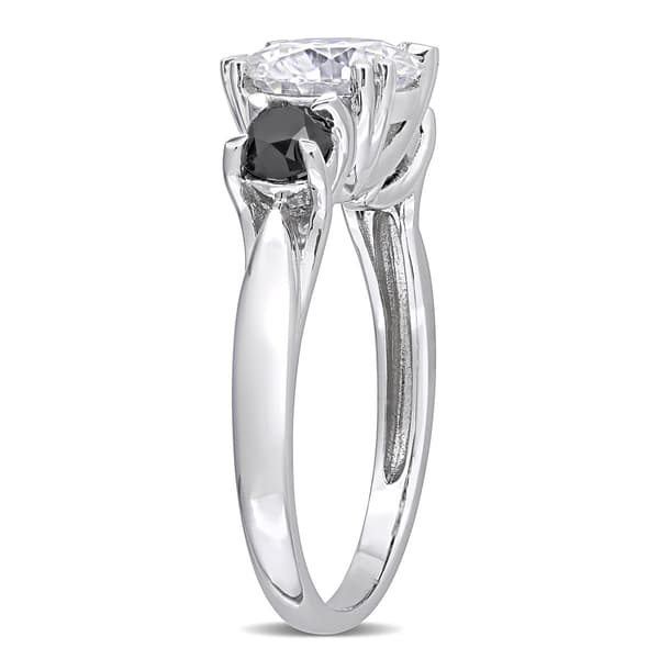 Diamond Classics&#8482; 10kt. 3-Stone Black Diamond Ring