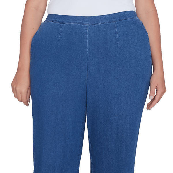 Plus Size Lake Victoria Pull-On Short Length Denim Pants