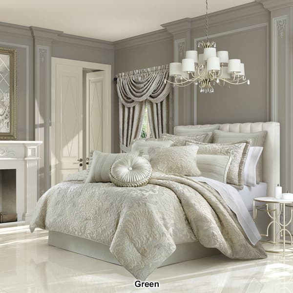 J. Queen New York Leonardo 4pc. Queen Comforter Set