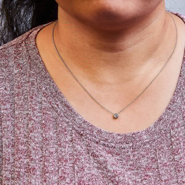 Haus of Brilliance 10kt. White Gold 1/2ctw. Diamond Round Pendant