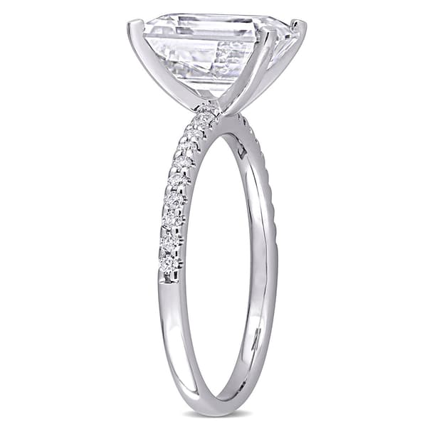 Diamond Classics™ 10kt. White Gold Emerald Moissanite Ring