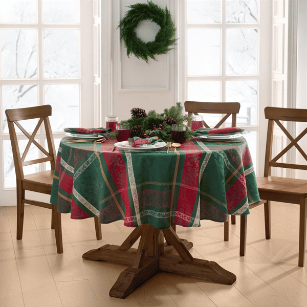 Threadmade Merry & Festive Jacquard Tablecloth