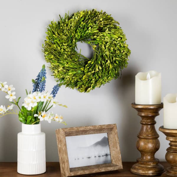 Northlight Seasonal 10in. Artificial Green Foliage Spring Wreath