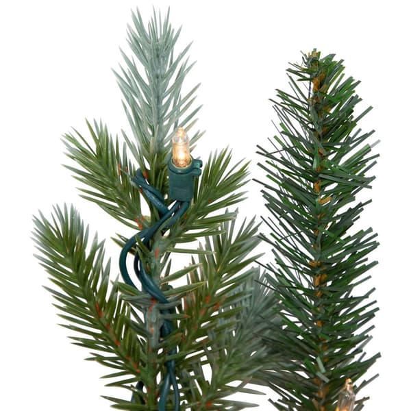 Northlight Seasonal 24in. Pre-Lit Artificial Christmas Wreath