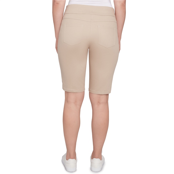 Plus Size Ruby Rd. Key Items White Denim Extra Stretch Pull On S